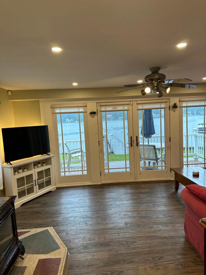 Waterfront Home With Dock Belmont Екстериор снимка